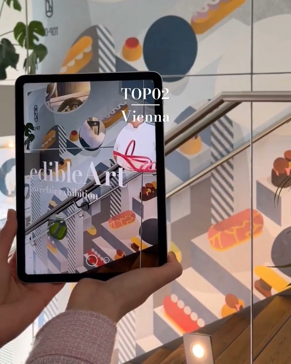 A bakery mural that shows how the éclairs are made